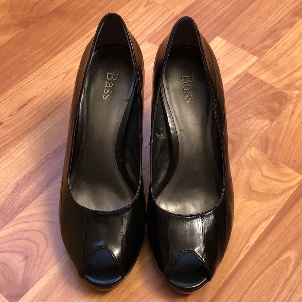 Bass Lola Leather Peep Toe Heels